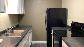 Leilighet | Eget kjøkken | Kjøleskap, mikrobølgeovn, kaffetrakter/tekoker og fryser