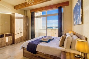 4 多间卧室、免费 WiFi、床单