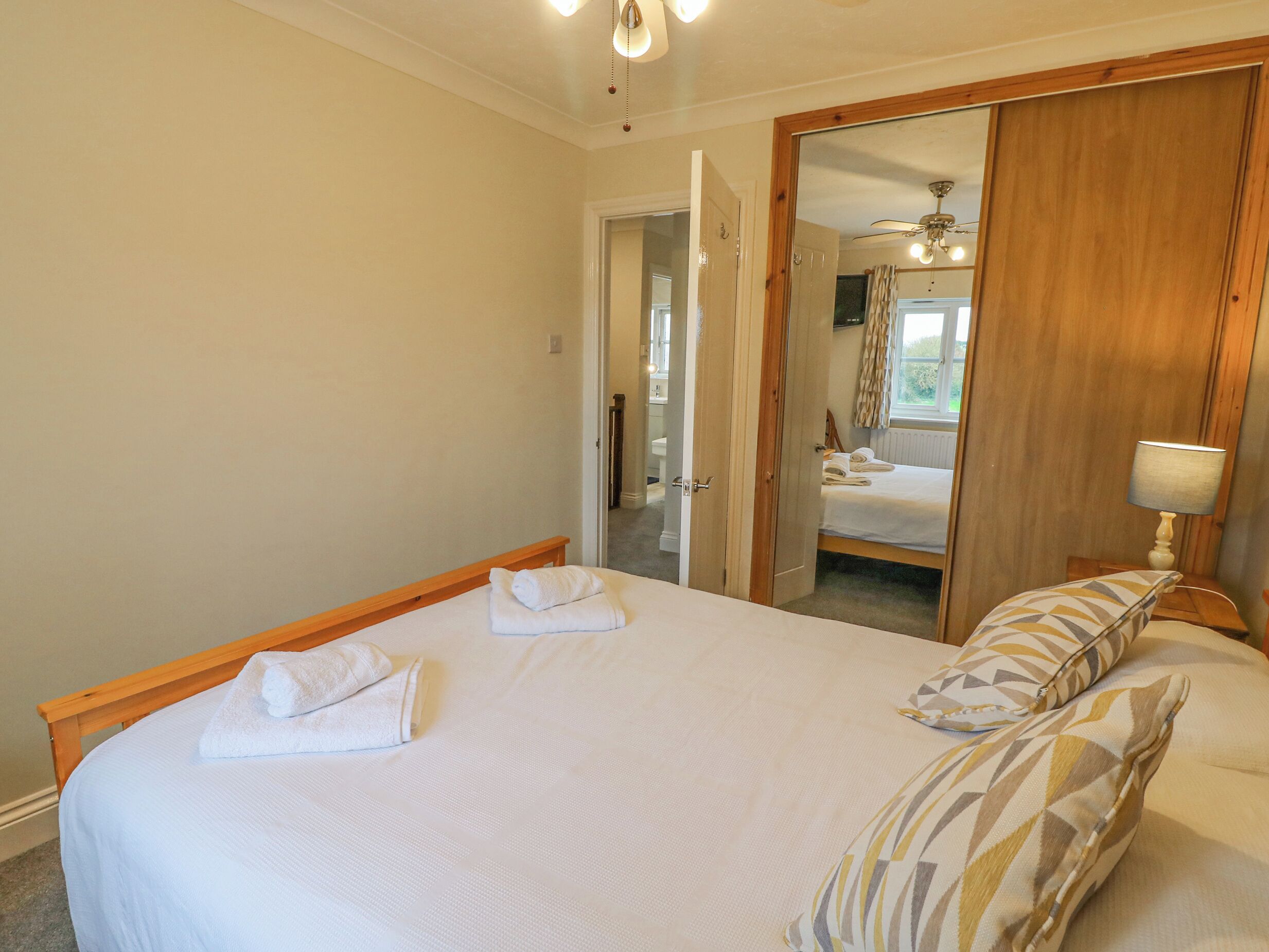 Cottage | 3 bedrooms, individually decorated, individually furnished, free WiFi