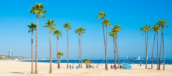 LBC Paradise bungalow w/AC -5 min from beach Dog friendly! 🐶