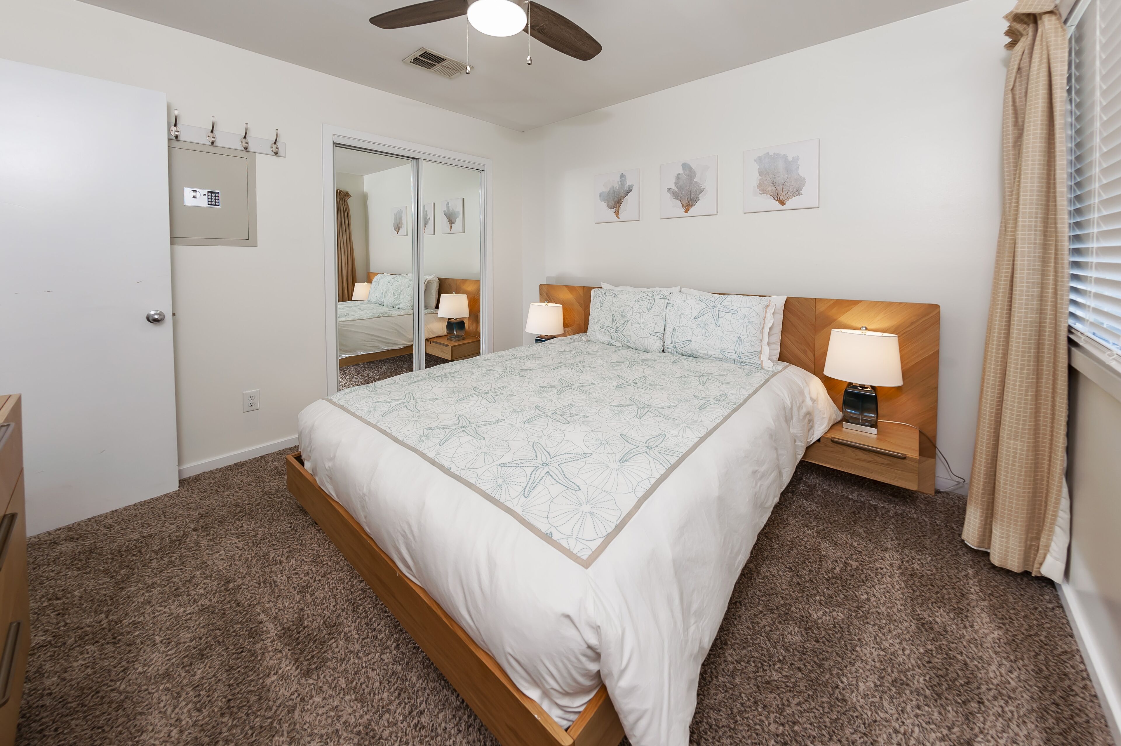 1 soverom, skrivebord og wi-fi (inkludert)