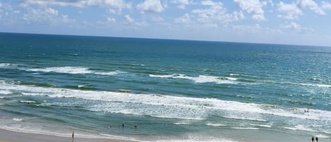 Am Strand, Liegestühle, Strandtücher