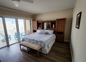 3 bedrooms, iron/ironing board, travel crib, free WiFi