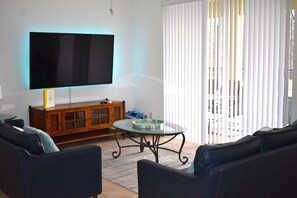 TV, foosball - Fabulous private pool home, conservation views, resort of Watersong! (Davenport)
