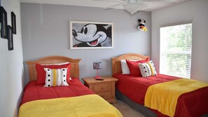 5 bedrooms, iron/ironing board, WiFi, bed sheets