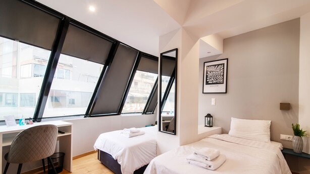 Suite | Egyptian cotton sheets, premium bedding, down comforters, in-room safe - Olvia Suites (Athens)