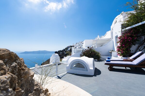 Villa | Balcony