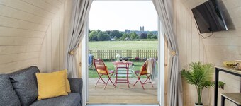 Chapterhouse, Cathedral View - a chalet that sleeps 2 guests in 1 bedroom