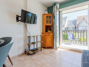 TV, DVD player - Fleur Marine by Interhome (Cabourg)