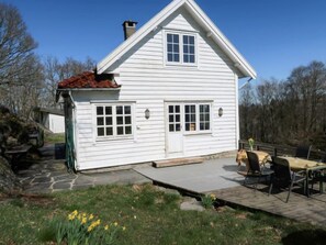Outdoor dining - Sjøhytta by Interhome (Austevoll)