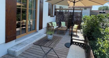 Friendly vacation home- 8 persons, 130sqm, 3 bedrooms, 2 terraces, central