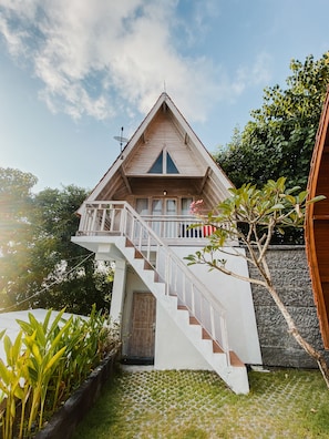 Signature Double Room | Minibar, desk, soundproofing, free WiFi - Permata Hill Nusa Penida (Penida Island)