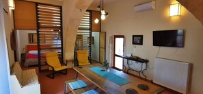 2 chambres, fer et planche à repasser, Wi-Fi, draps fournis