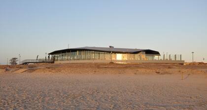 Chalet prĂšs des voies navigables ouvertes