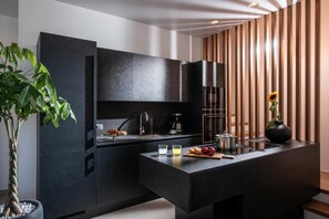 Casa | Cocina privada | Comedor 