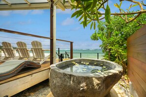 ハウス 4 ベッドルーム | 施設の敷地