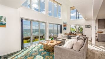 House, 4 Bedrooms | Living room