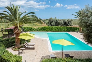 Rooftop pool - hotel lady lusya (Syracuse)