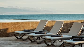 Kolam renang terbuka