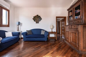 Apartment | 3 Schlafzimmer, Bügeleisen/Bügelbrett