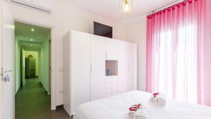 2 bedrooms, iron/ironing board, WiFi, bed sheets - Salento Seaside Villa x4 with terrace (Lendinuso)