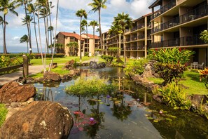 Property grounds - Papakea A403 3 Bedroom Condo by RedAwning (Honokowai)