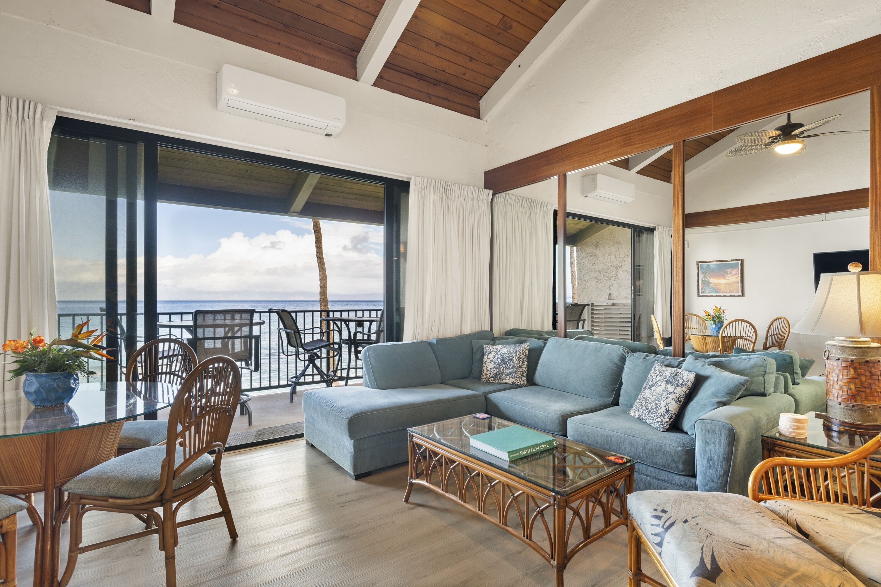 Apartment, 2 Schlafzimmer | Wohnbereich | Smart-TV, DVD-Player