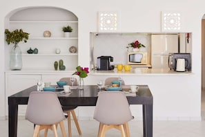 Dining - 2 bedroom Apartment Albufeira Old Town (Albufeira)