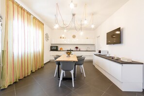 Dining - Salento Seaside Villa x4 with pool (Lendinuso)