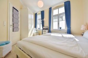 2 chambres, fer et planche à repasser, Wi-Fi gratuit, draps fournis