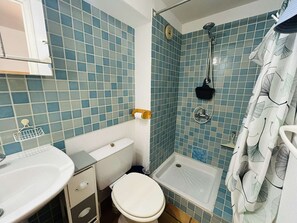 صورة غير مصنفة، 4 من 8، زرّ