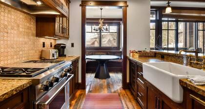 Explore Winter in Park City! Ski-in, Ski-out Condo with Mountain Views