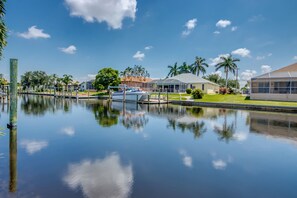 Marina - Brandnew pool and jacuzzi, perfect boater location (Cape Coral)