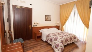 Classic Double Room | Travel crib - Pompeiiruins (Torre Annunziata)