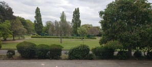 Property grounds - JEWEL OF BARKING (Barking)