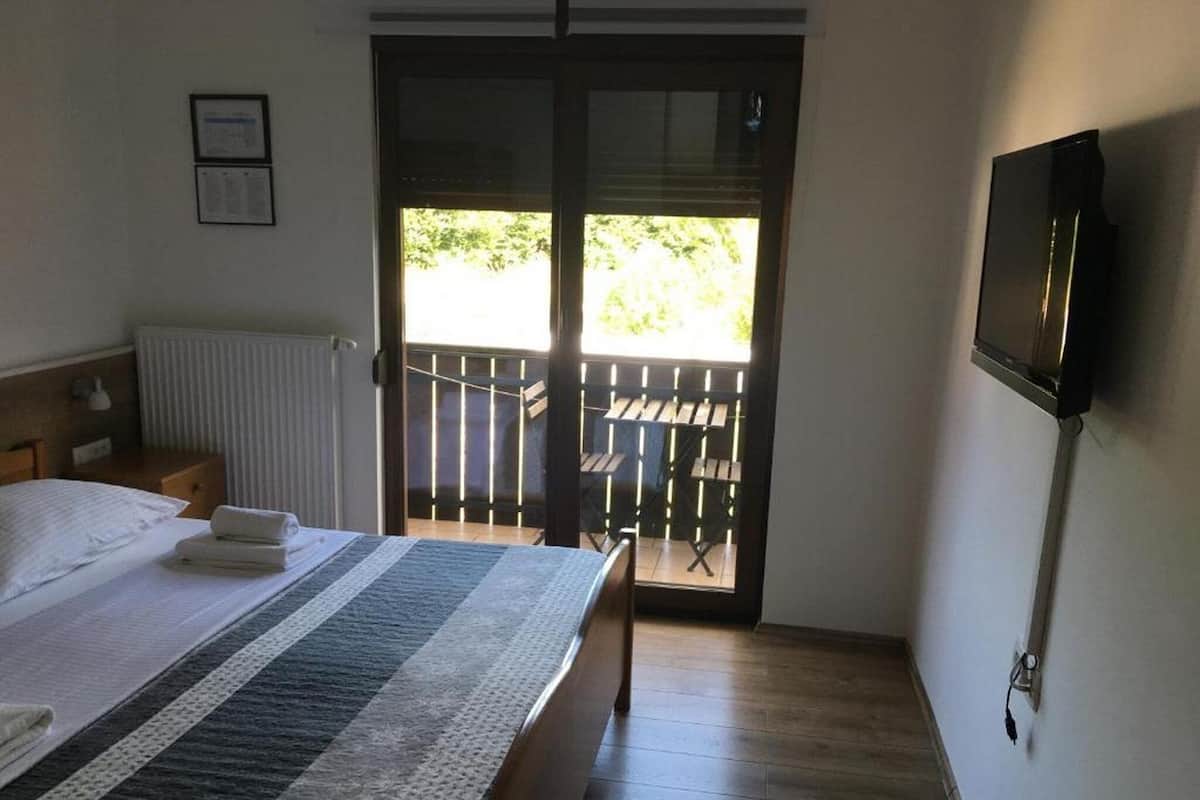 Căn hộ (Guesthouse Family Bosnic -One bedroom) | Bàn, khu vực làm việc phù hợp cho laptop 