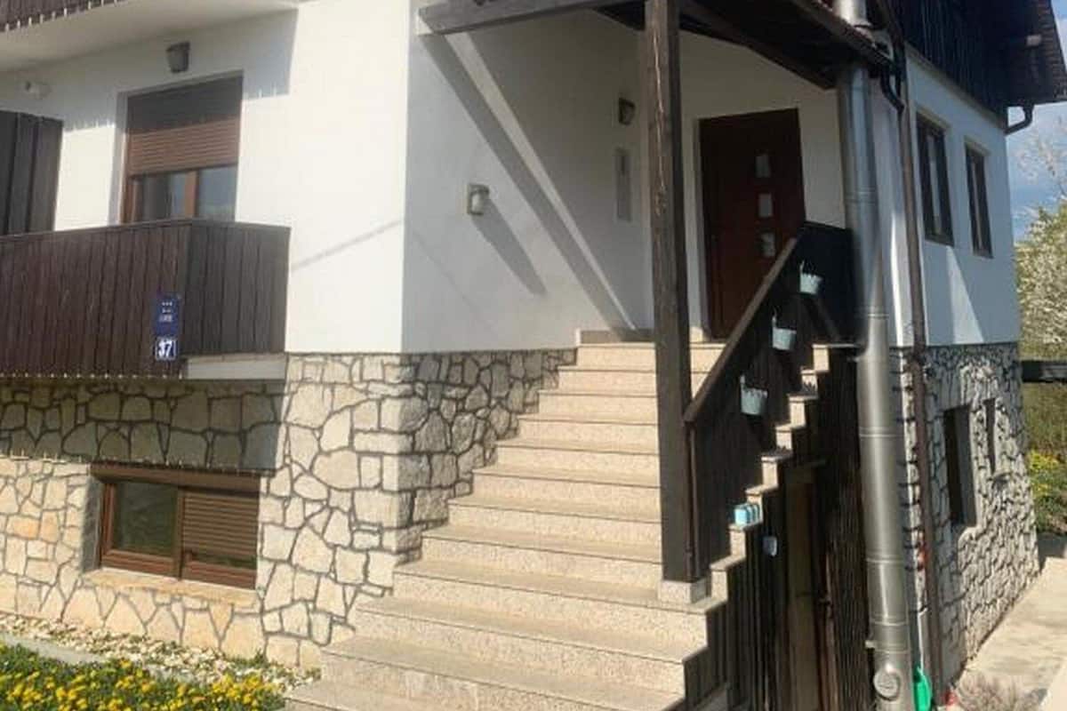 Phòng đôi (Guesthouse Family Bosnic - Double Roo) | Lối vào nơi lưu trú