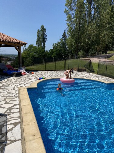 Very beautiful prestigious residence in the Bourbonnais region (30mn from LE PAL leisure park)