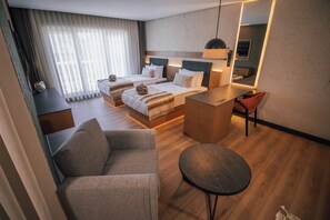 Quarto quádruplo família | Área de estar | Smart TV 55 polegadas com canais digitais, TV