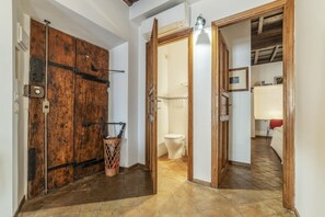 Dusj, hårføner og bidé