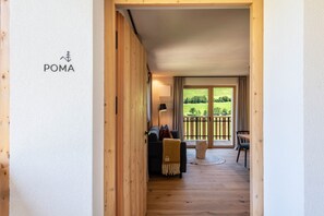 Interior - NEW Lippmöshof Holiday Apartment Poma with Mountain View, Garden, Balconies and Wi-Fi (Villnöss)