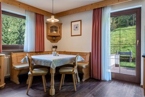 Dining - Apartment 'Prapoz Typ B3' with Mountain View, Garden & Wi-Fi (Ortisei)