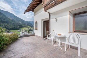 Terrace/patio - Apartment 'Prapoz Typ A' with Mountain View, Balcony & Wi-Fi (Ortisei)
