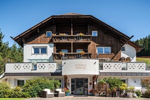 Exterior - Apartment Prapoz Typ C1 with Mountain View, Wi-Fi & Balcony (Ortisei)