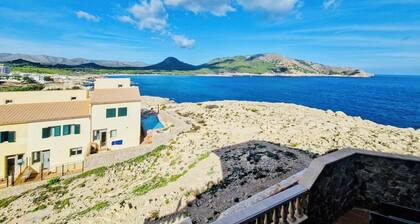 Apartment "Tramuntana" with Sea View, Pool & Wi-Fi