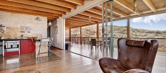 Tayu Eco Villa – Mountain Views, Garden & Pool in Villaverde