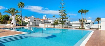 Holiday Apartment 'Apartamento Costa Adeje' with Private Terrace, Wi-Fi and Air Conditioning