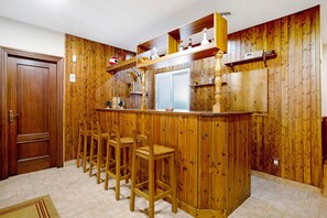 Bar (en la propiedad)