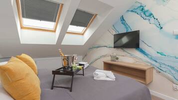 1 bedroom, desk, iron/ironing board, WiFi