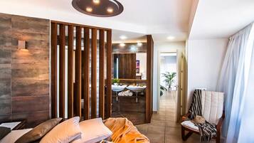 2 makuuhuonetta, silitysrauta/-lauta, ilmainen Wi-Fi, vuodevaatteet